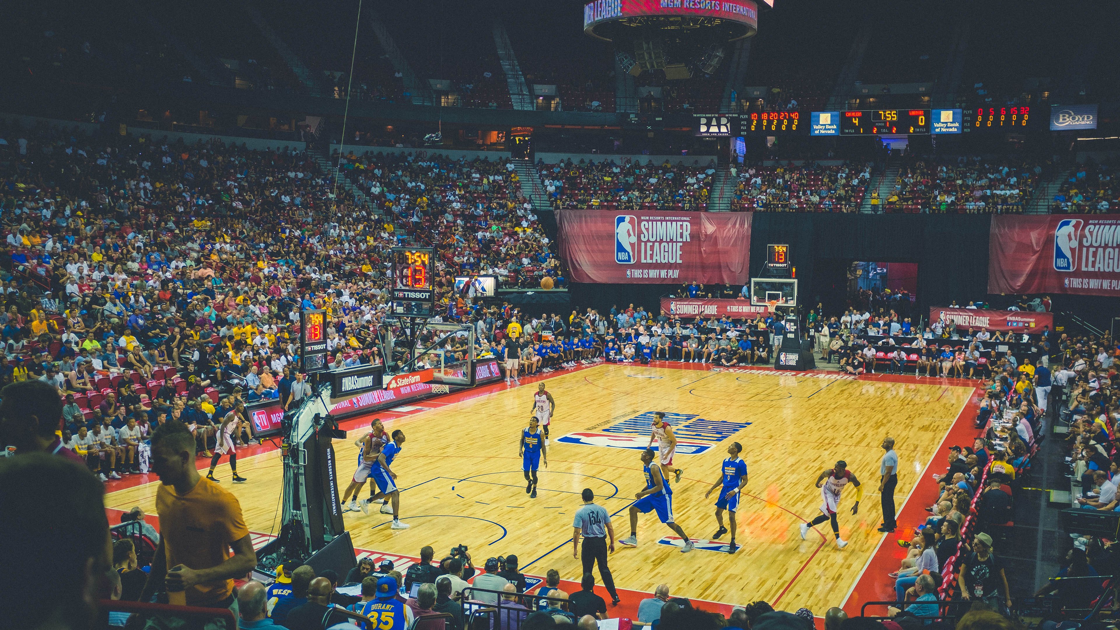 重返赛场引爆全场！，Ning意外战胜澳大利亚队观众掌声雷动